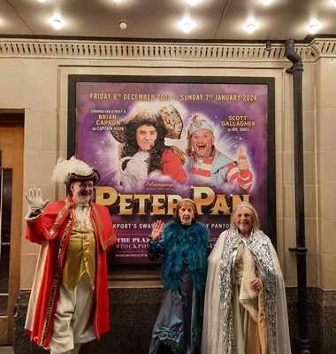 Ted and The Plaza Panto Team head off for Panto Food Friday event at the historic Stockport Market Hall and Square - 24.11.23